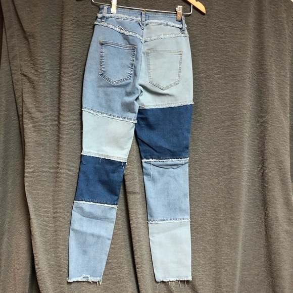 Rue21 size 2 patched blue jeans scrap pieces various colors denim frayed seams - Picture 7 of 10